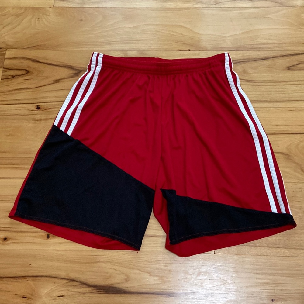 Adidas athletic shorts M